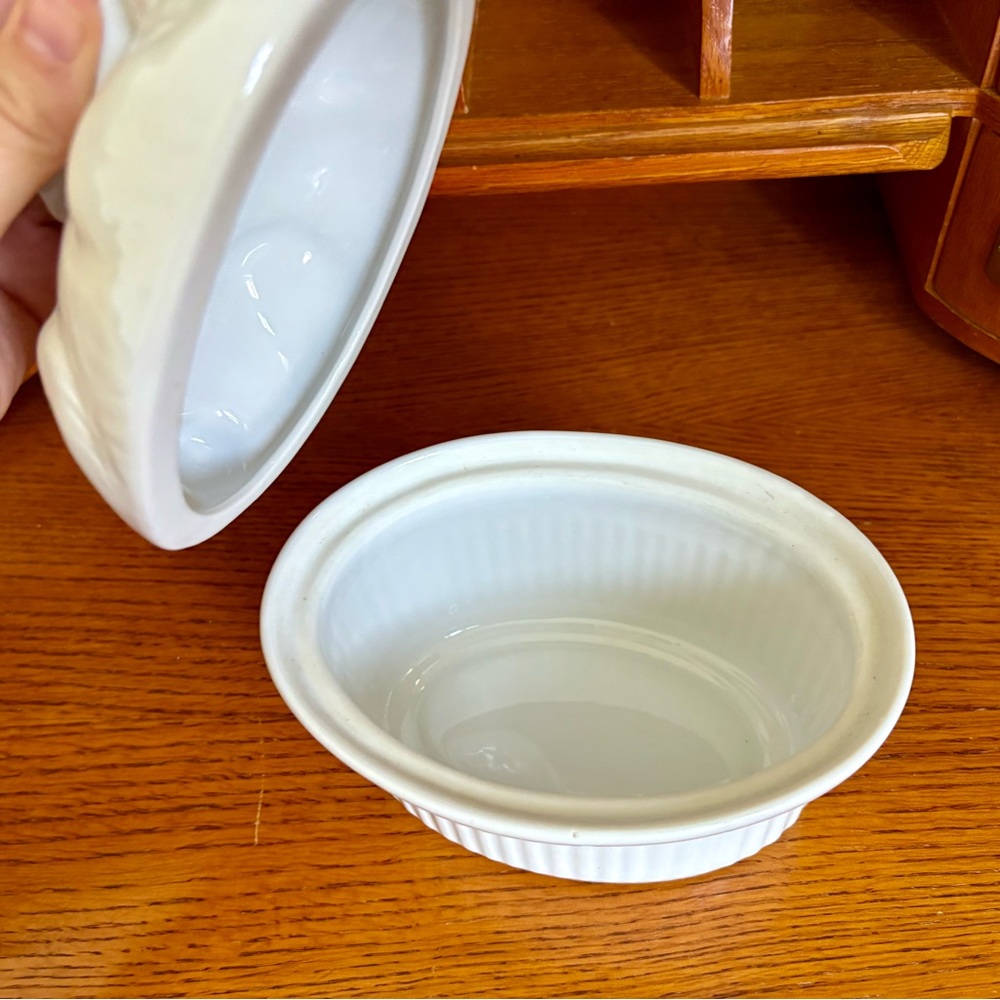White Ceramic Rabbit Dish - Picture 2 of 3
